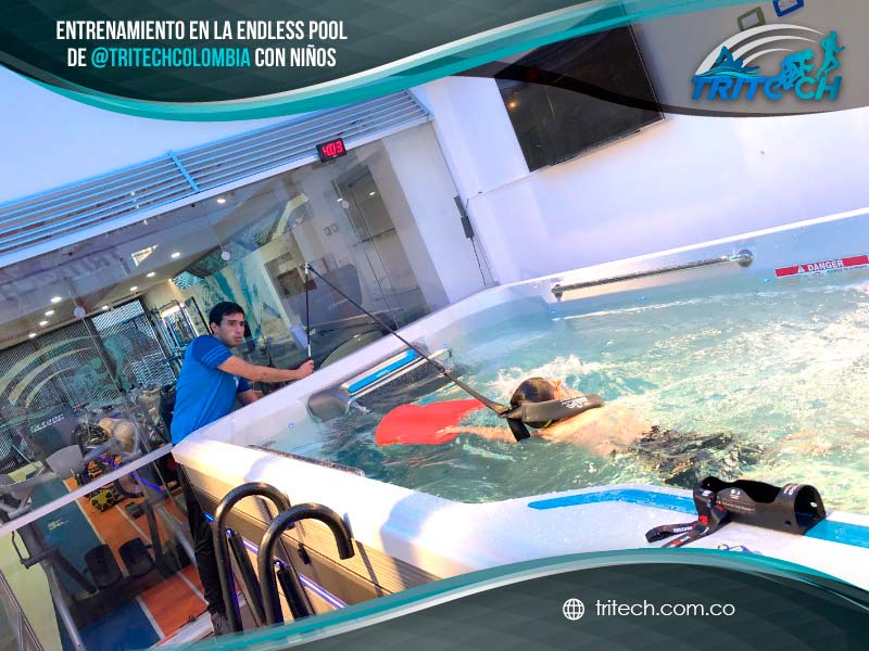 Piscina para entrenamiento  profesional de natación